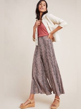 Anthropologie Skirted Wide-Leg Pants Snake-Skin Pattern Sz 2